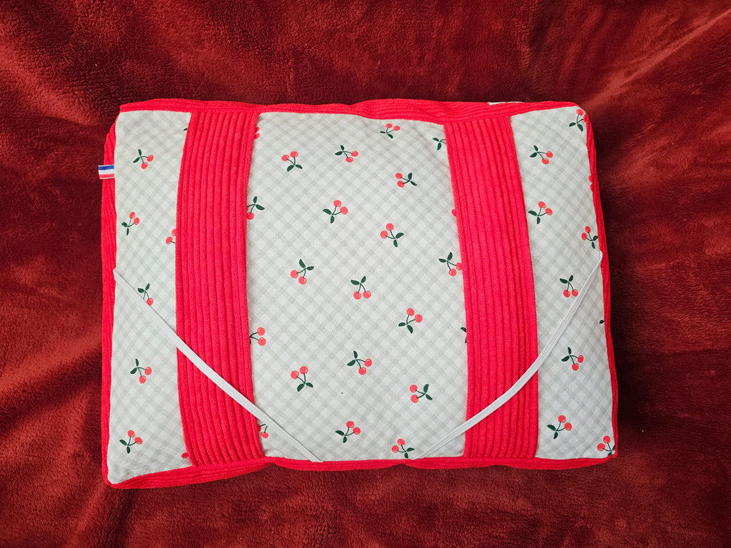Coussin de lecture Cerises