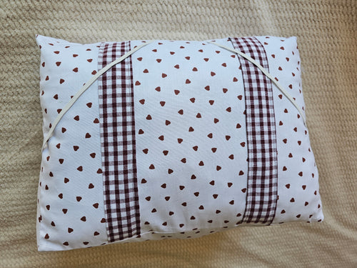 Coussin de lecture Petits coeurs chocolat