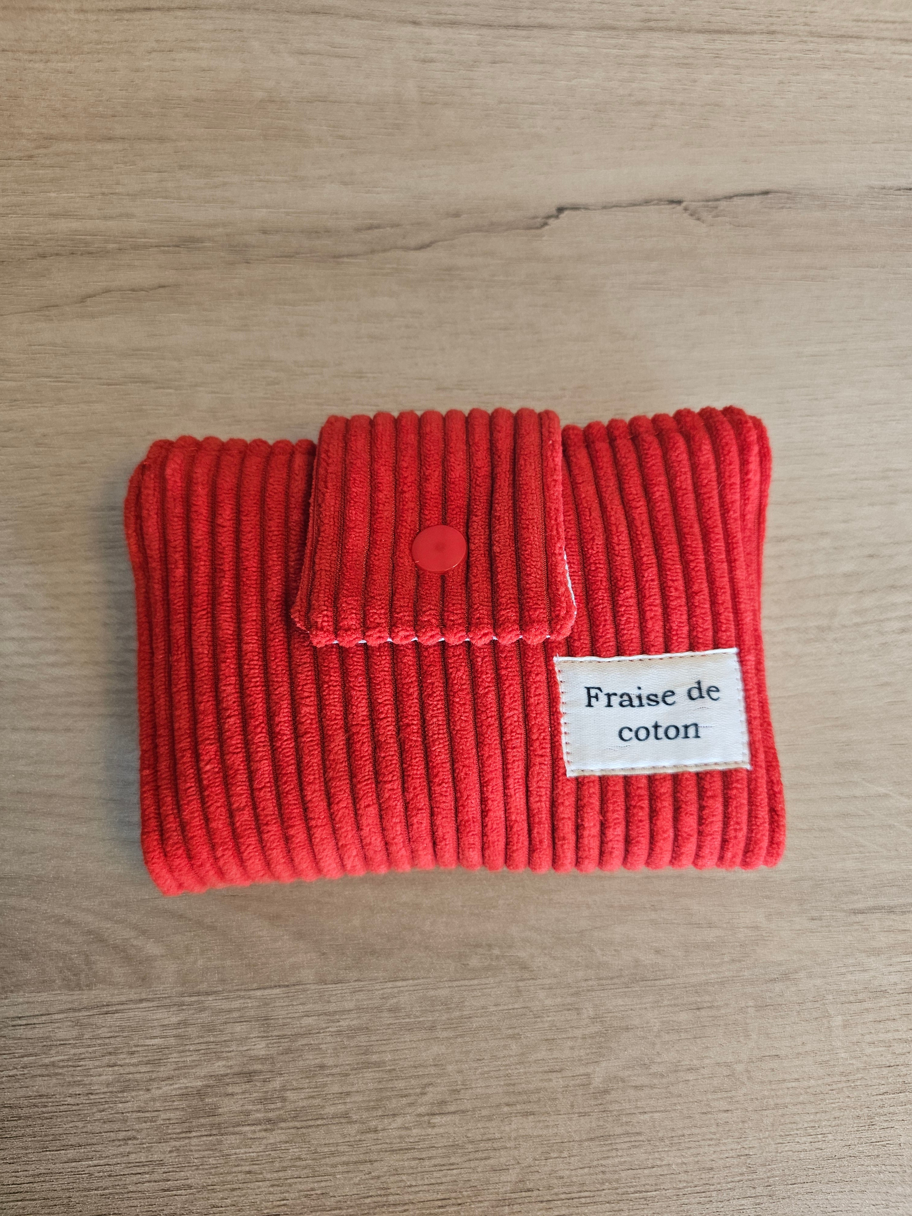 Kirschrotes Essential Portemonnaie