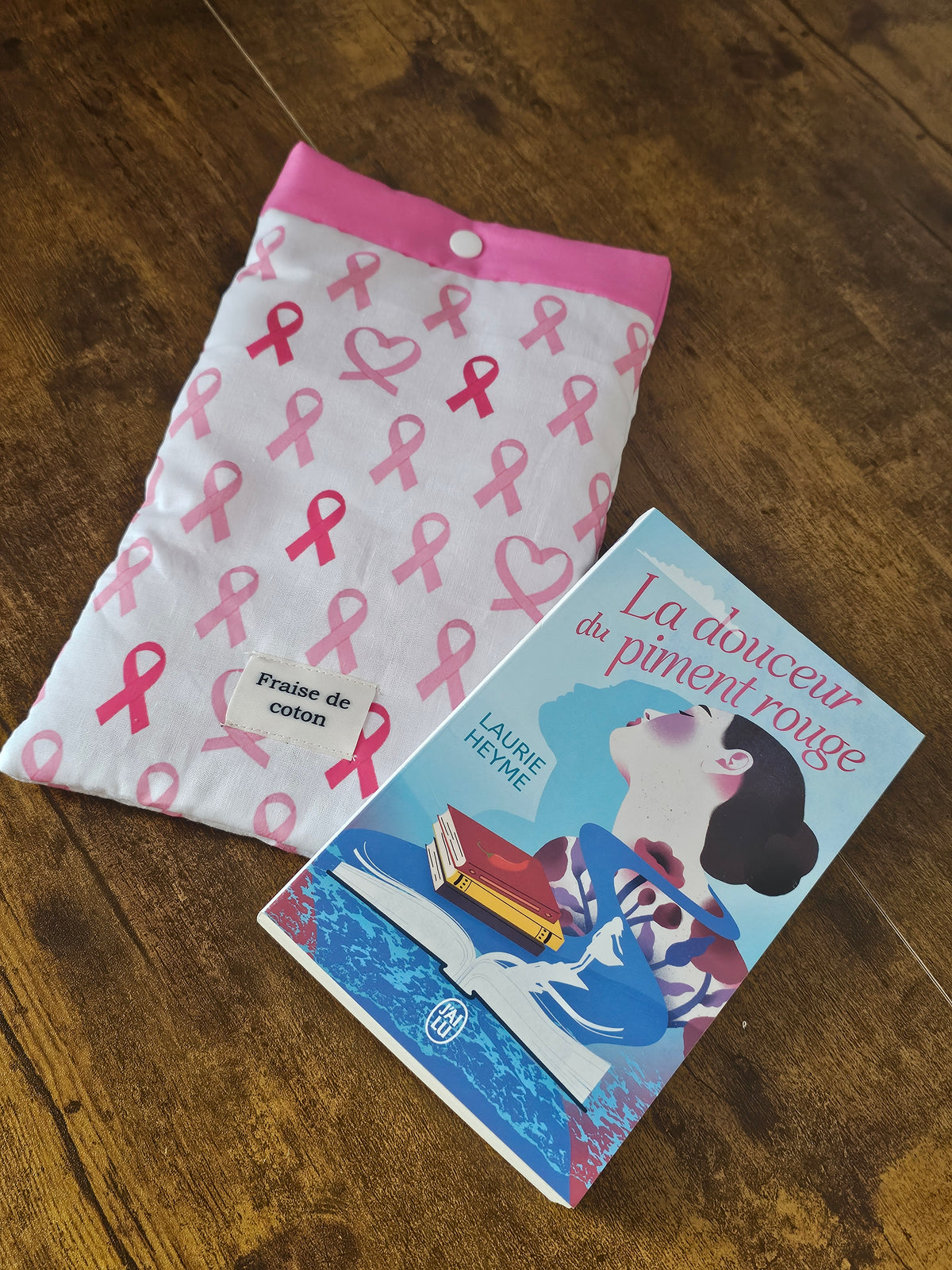 Pochette à livre de poche Regarde moi