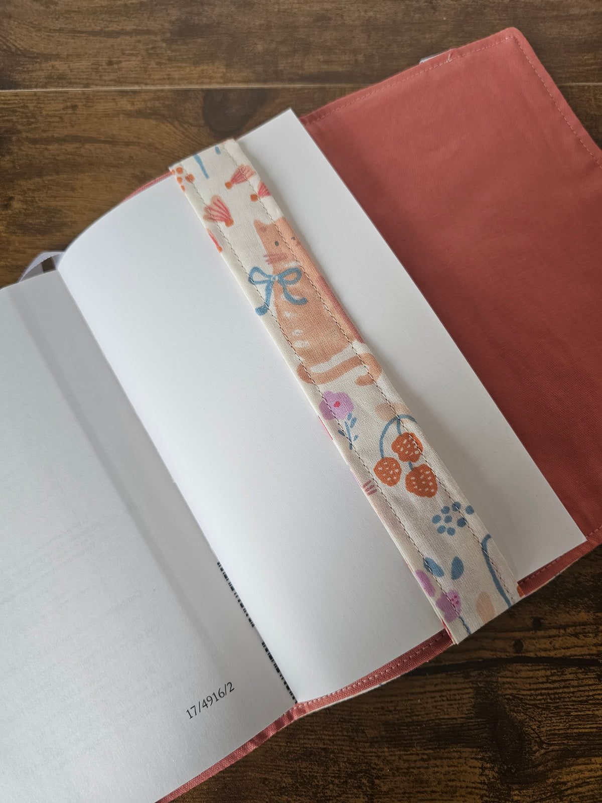 Protège Livre de poche Chats Gourmands