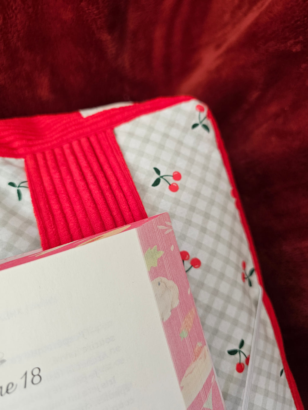 Coussin de lecture Cerises
