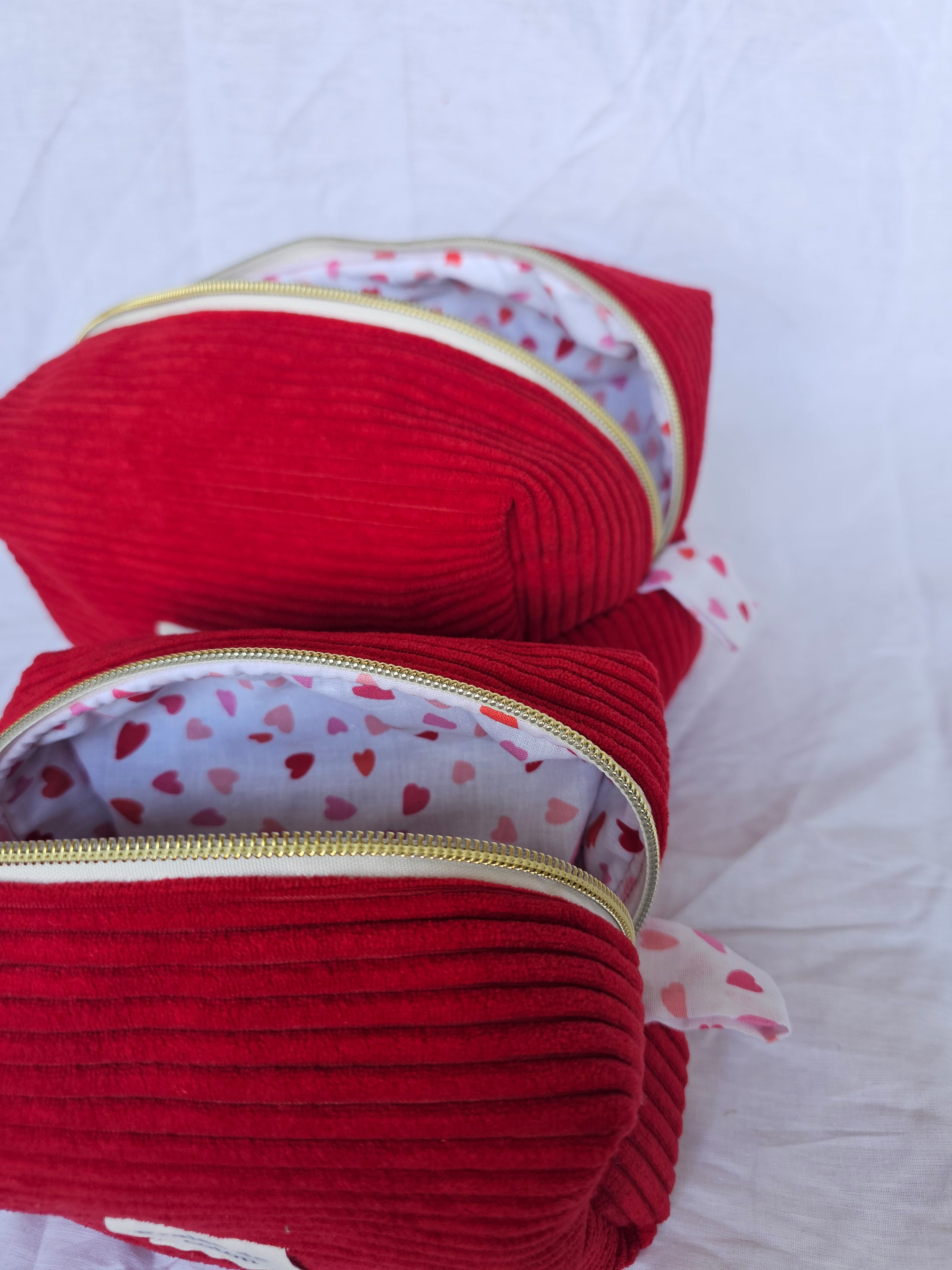 La trousse Rouge petits coeurs
