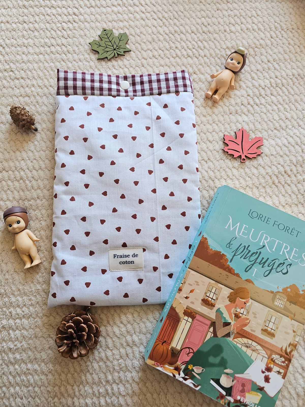 Pochette à livre Broché Petits coeurs chocolat