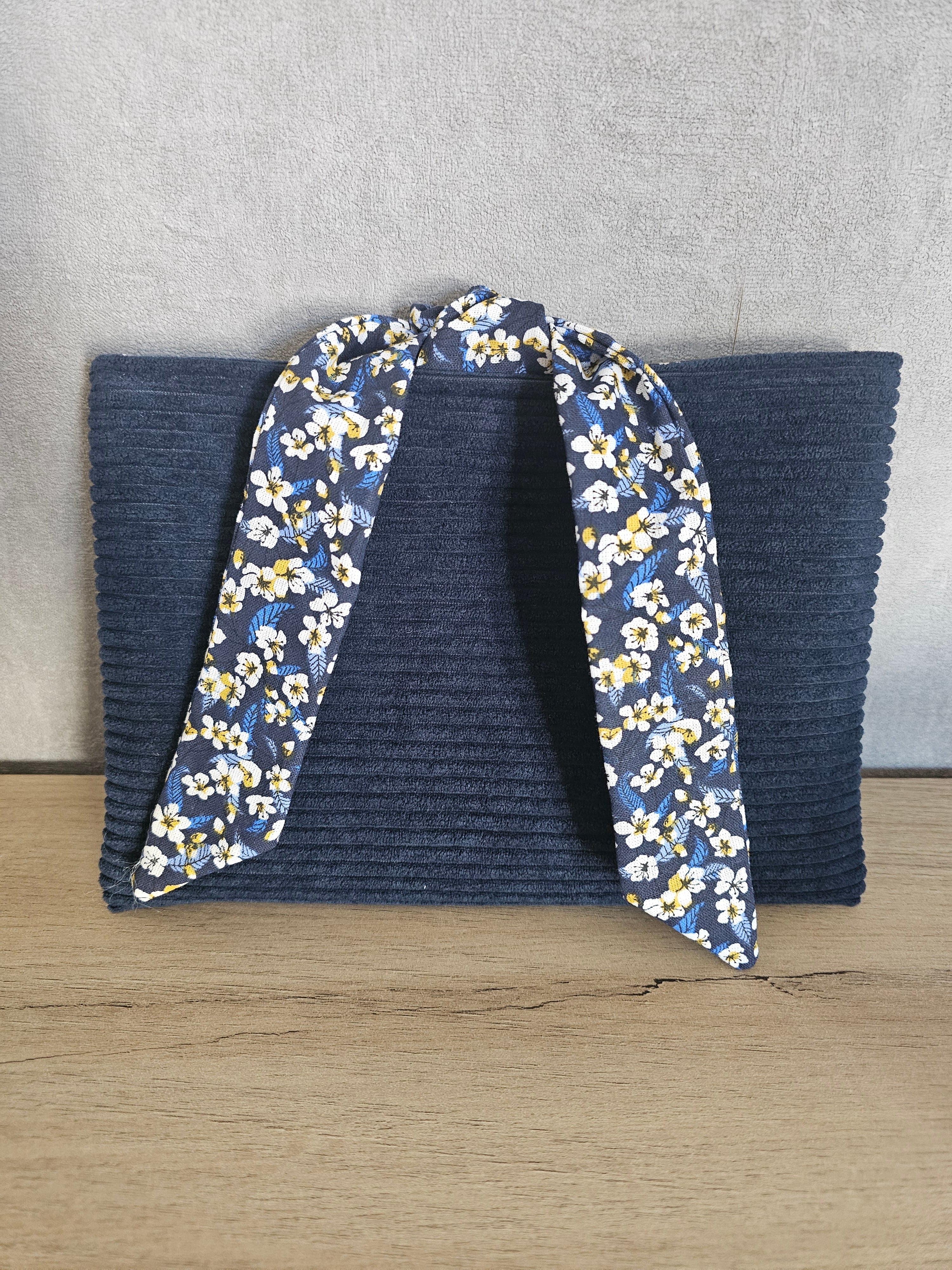 Pochette à livre format poche en stock