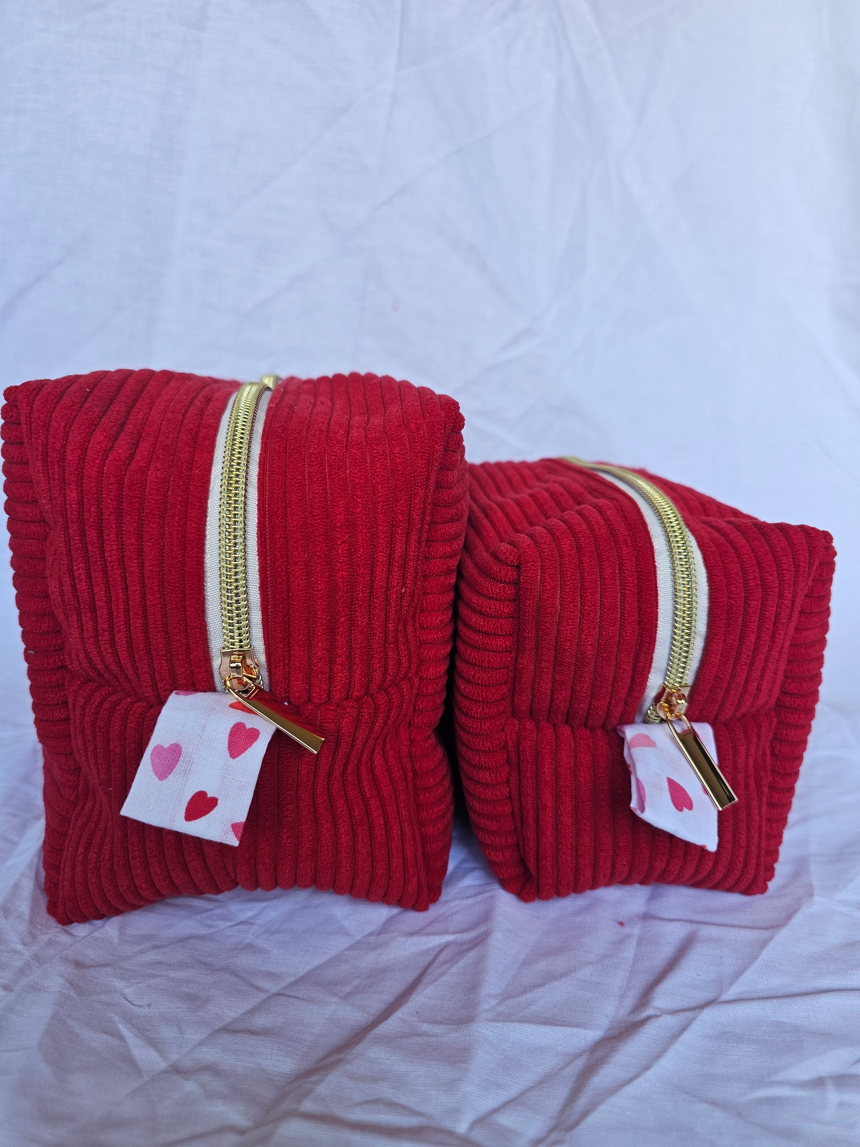 La trousse Rouge petits coeurs