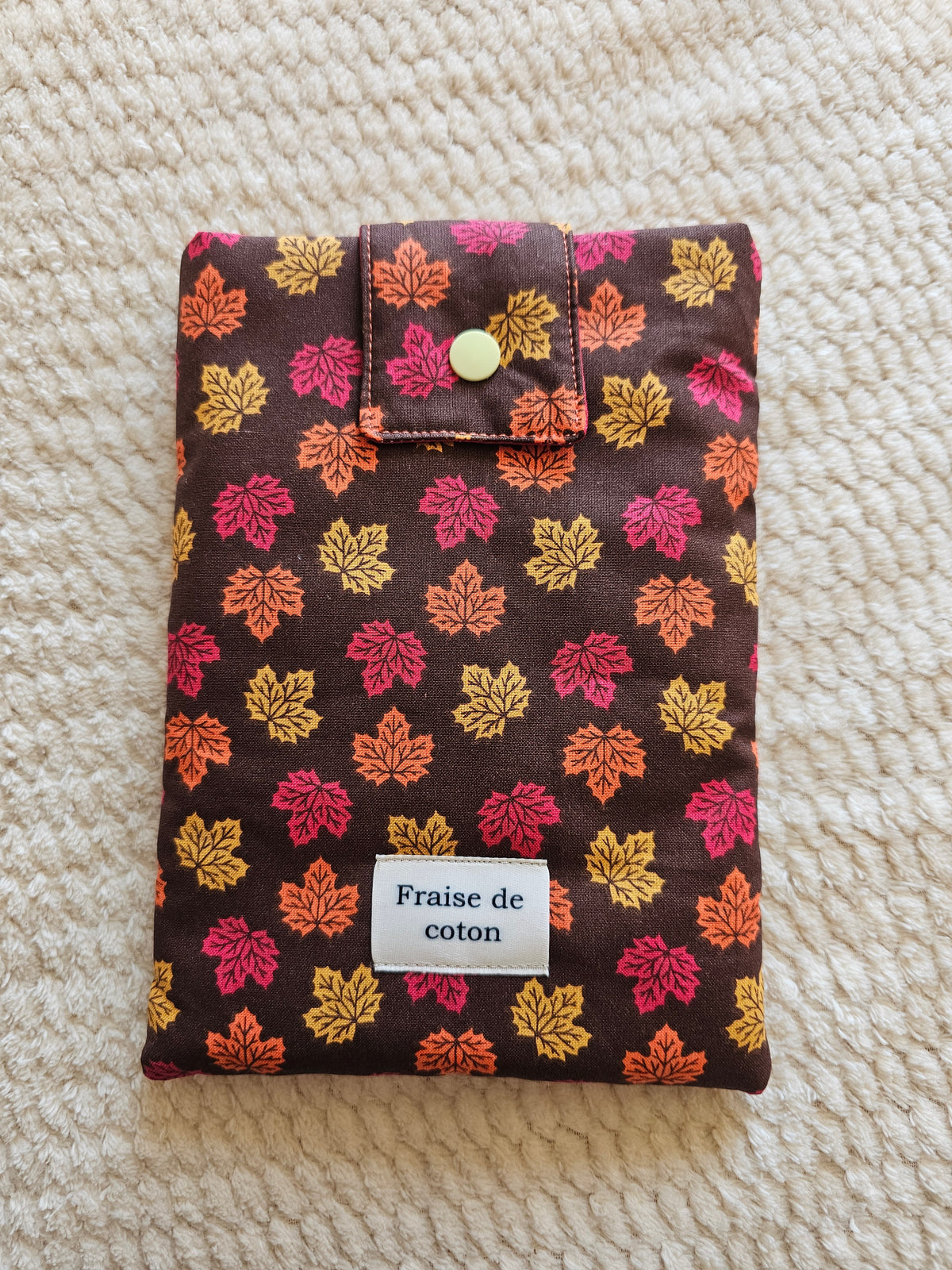 Pochette à liseuse Jolies Feuilles
