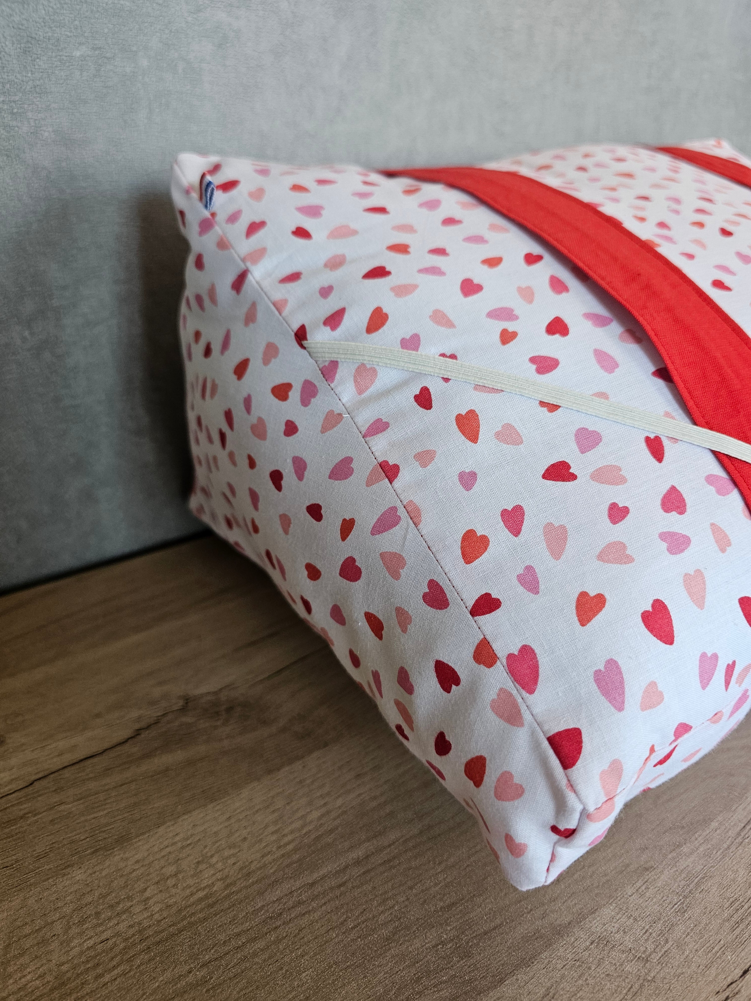 Coussin de lecture Petits coeurs
