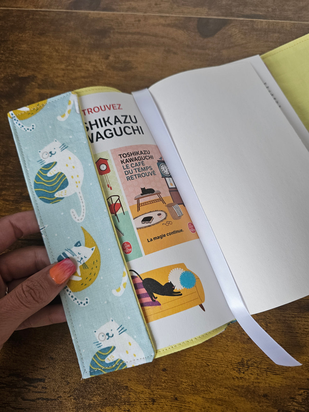 Protège Livre de poche Chats Rêveurs